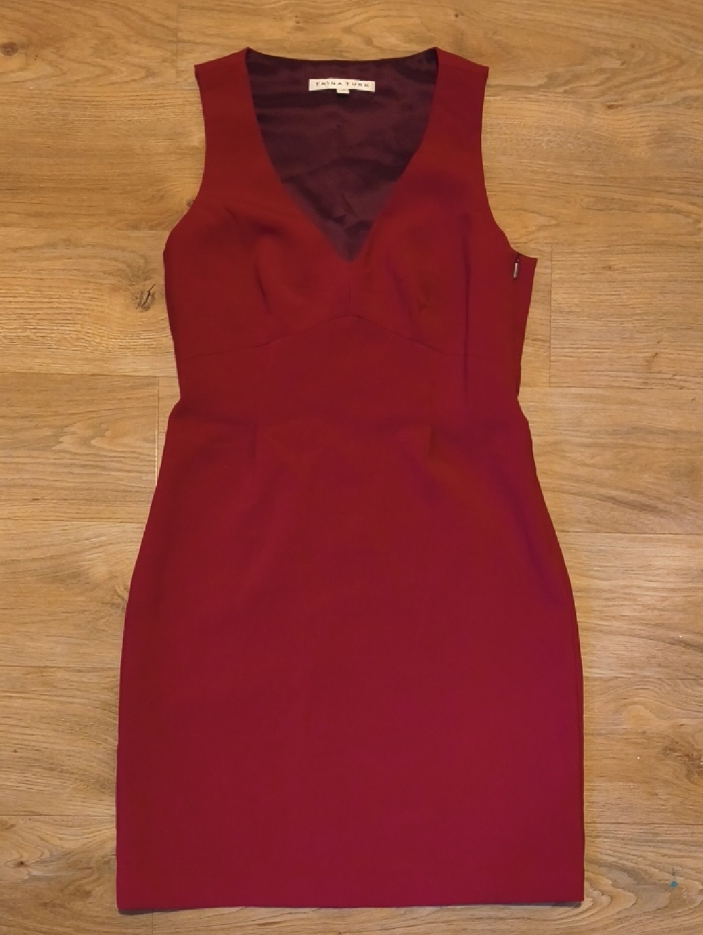 Trina Turk Magenta Sleeveless V-Neck Sheath Dress